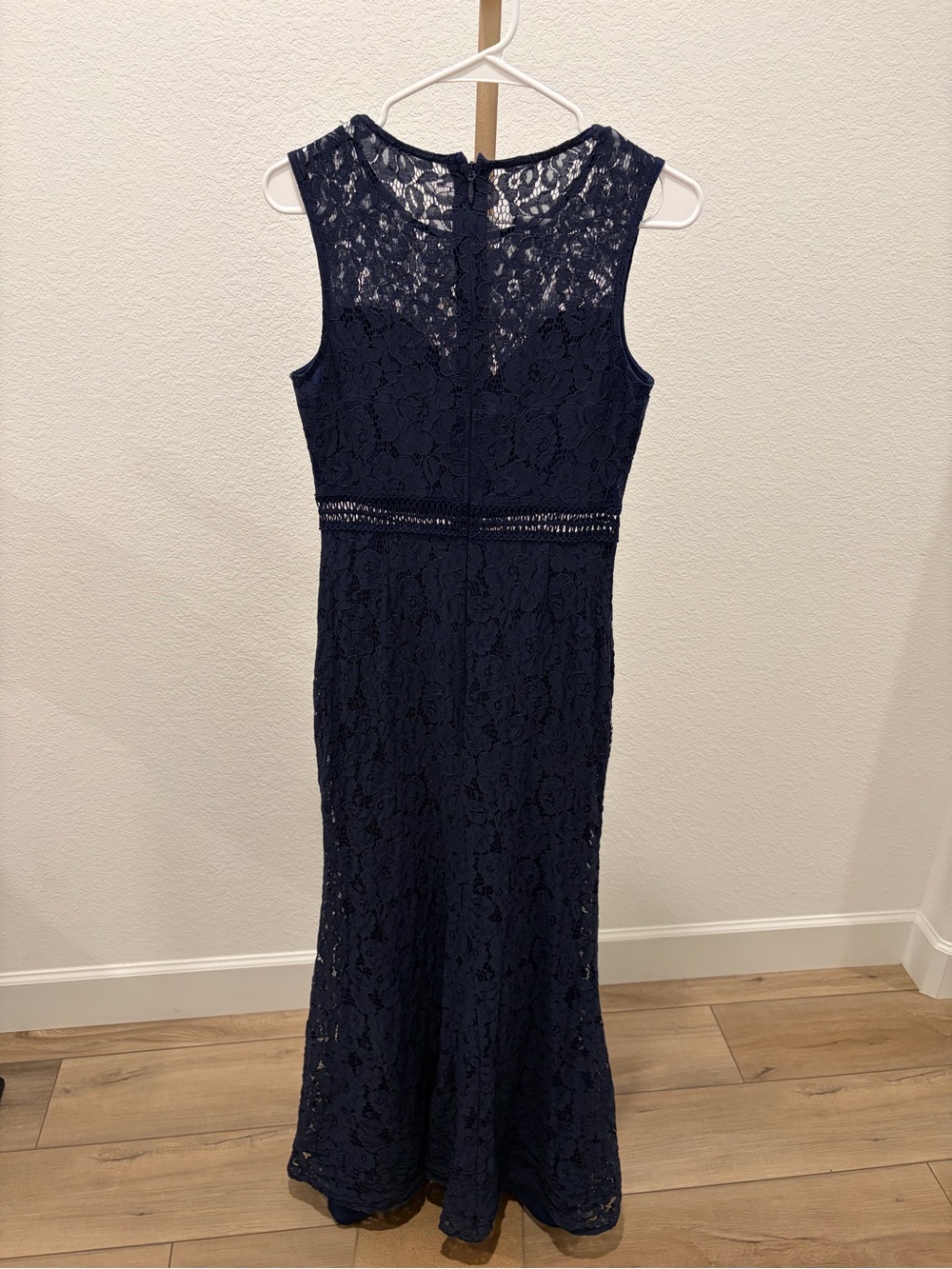 Lulu's Navy Lace Illusion Mermaid Fit Maxi Dress size Medium